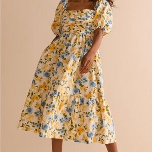 Kasey Pleated Upper Lemon Print
Midi Dress